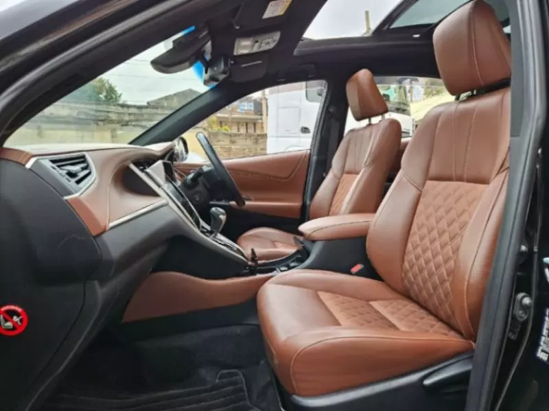 Toyota Harrier   - 2018