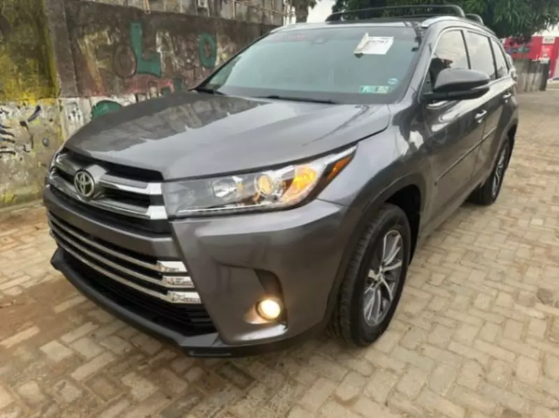 Toyota Highlander   - 2018