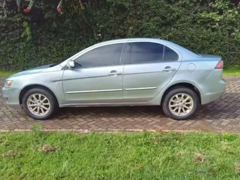 Mitsubishi Lancer   - 2012