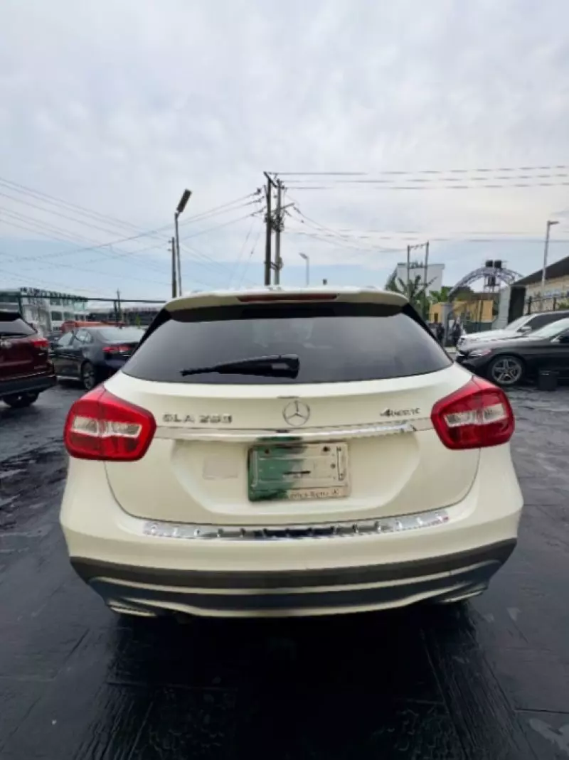 Mercedes-Benz GLA 250