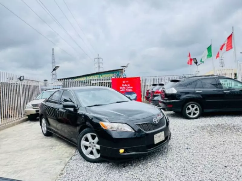 Toyota Camry   - 2007