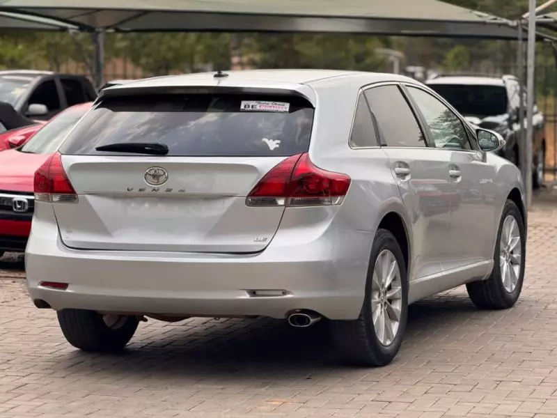 Toyota Venza   - 2014