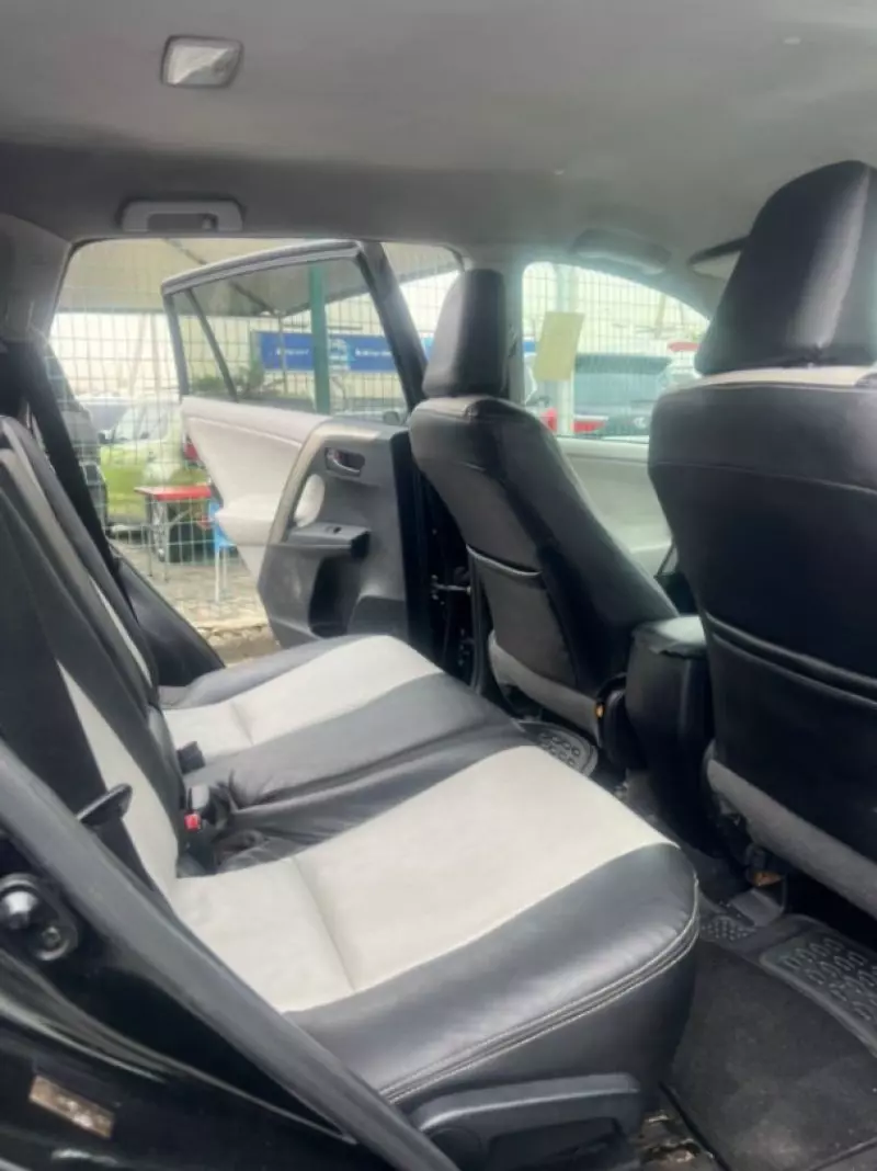 Toyota RAV4   - 2013