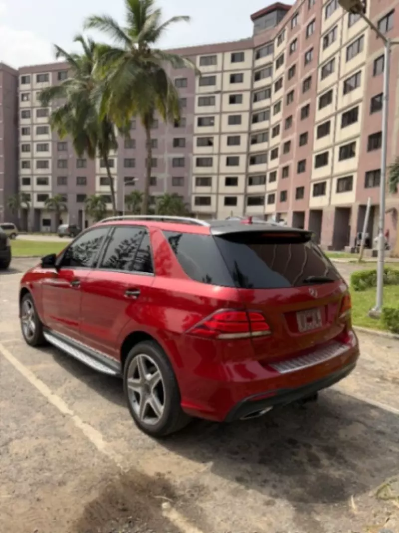 Mercedes-Benz GLE-Class   - 2016