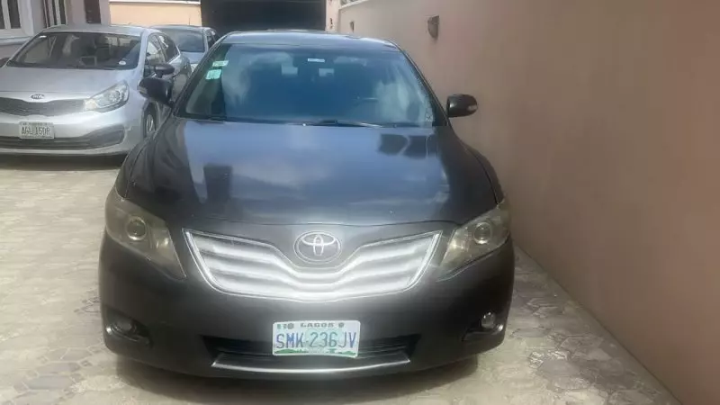 Toyota Camry   - 2009