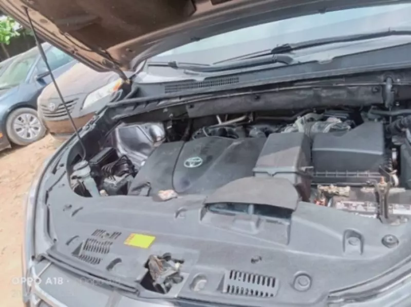 Toyota Highlander   - 2017