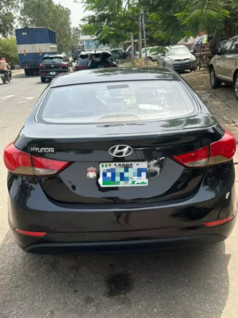 Hyundai Accent   - 2011