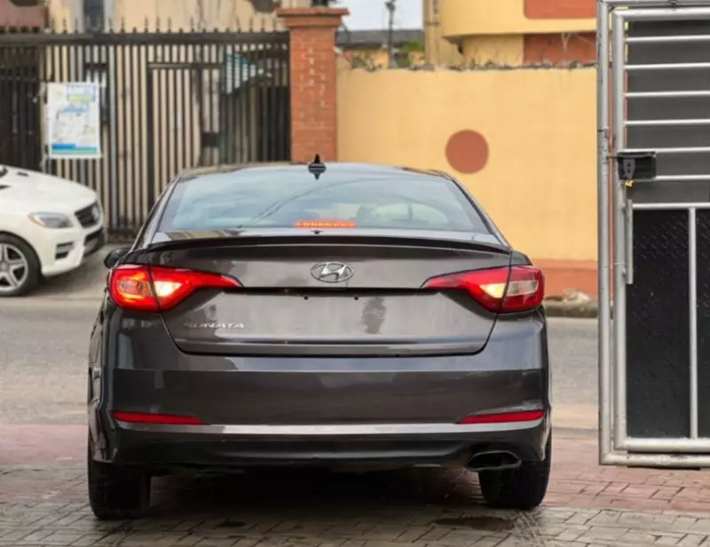 Hyundai Sonata   - 2015
