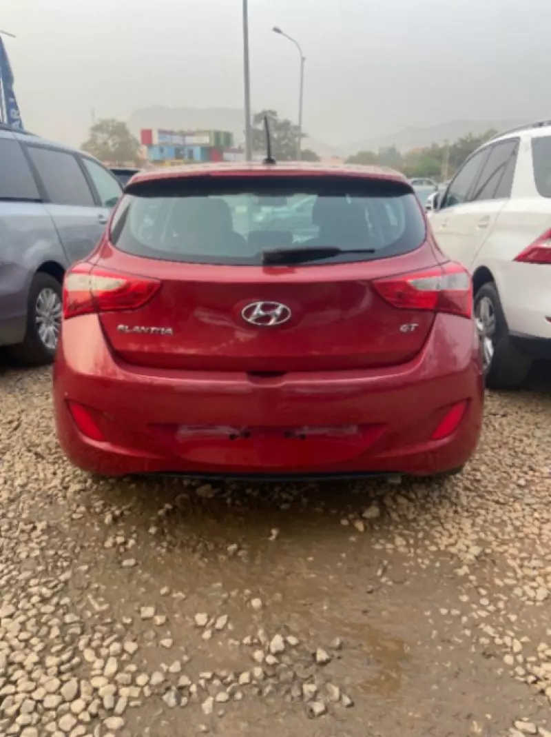 Hyundai Elantra GT   - 2017