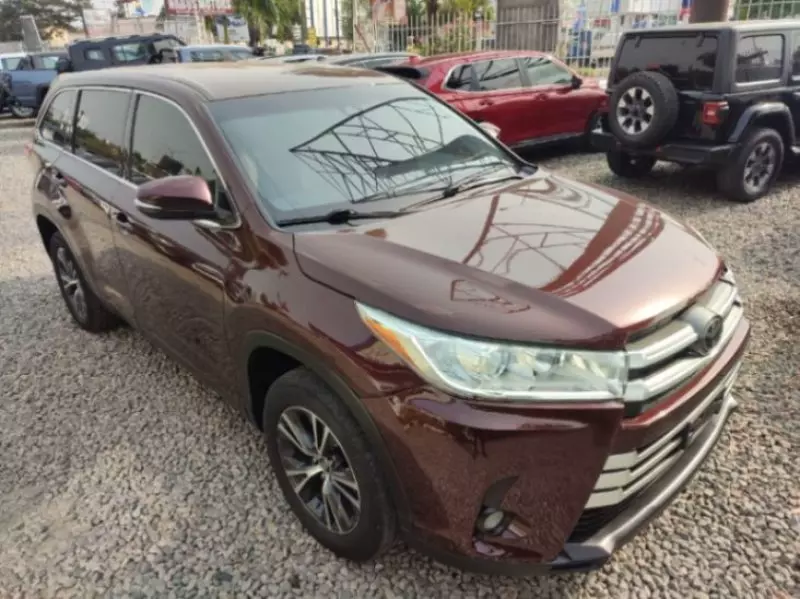 Toyota Highlander   - 2019