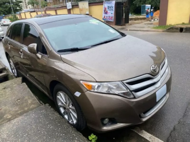 Toyota Venza   - 2010