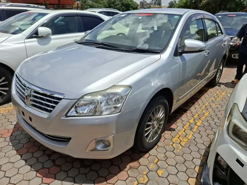 Toyota Premio    - 2016