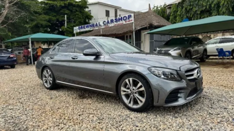 Mercedes-Benz C 300   - 2017