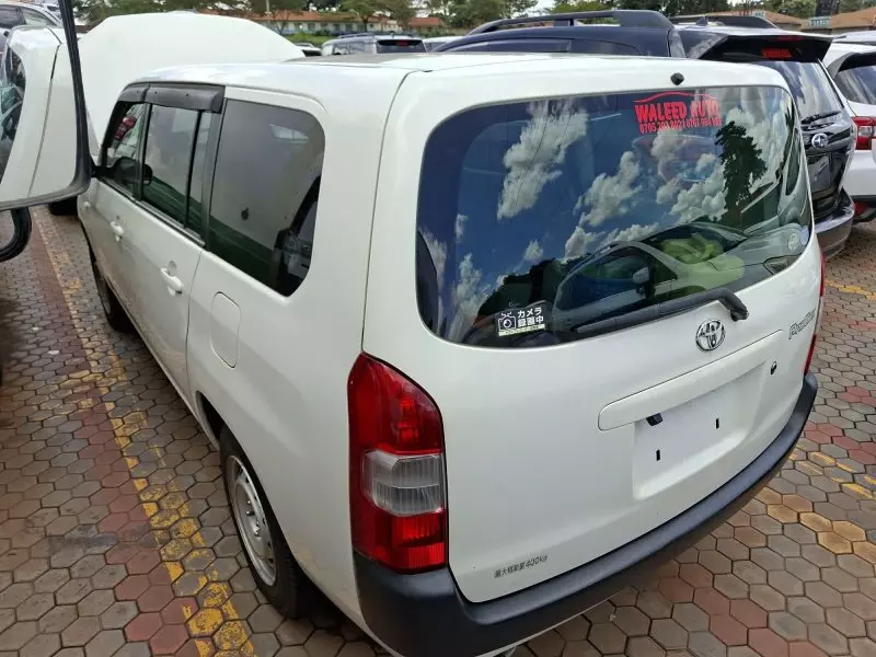 Toyota Probox - 2016