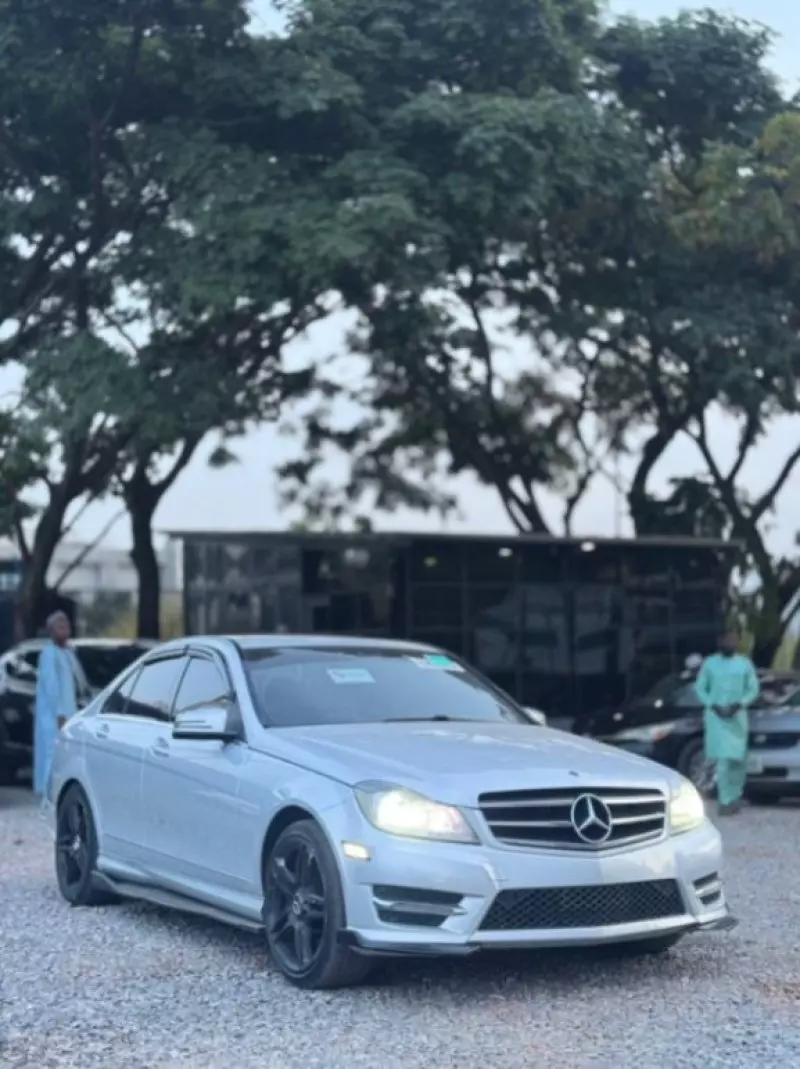 Mercedes-Benz C 300