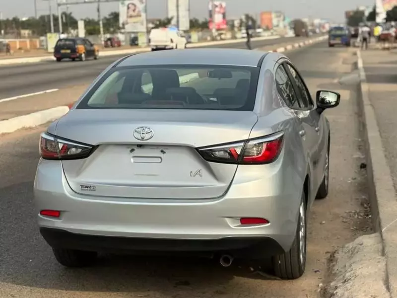 Toyota Yaris iA   - 2017