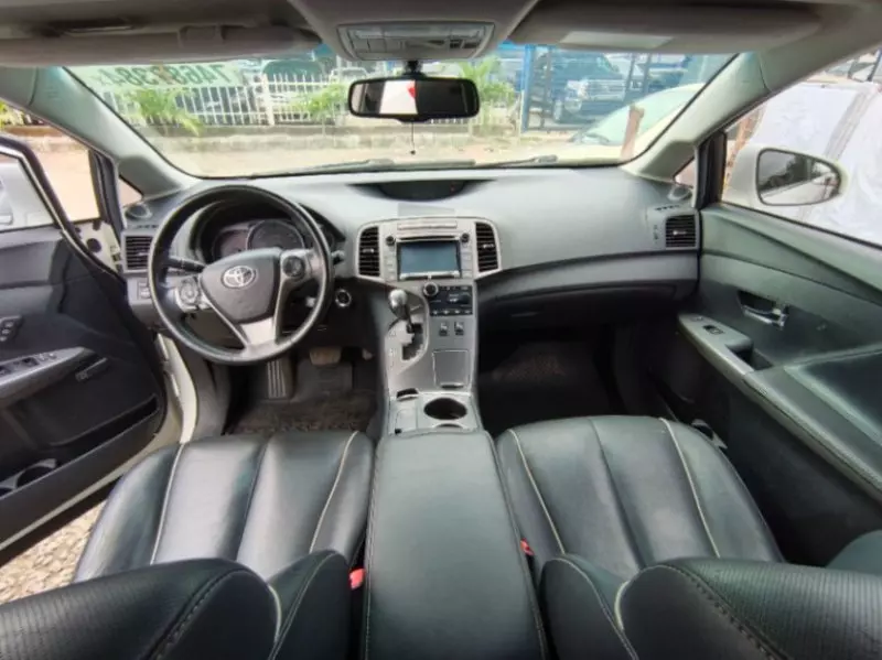 Toyota Venza   - 2015