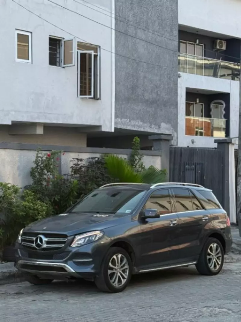 Mercedes-Benz GLE-Class   - 2016