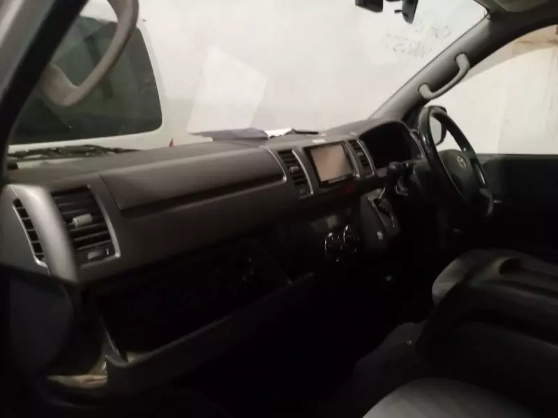 Toyota Hiace   - 2013