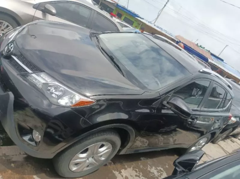 Toyota RAV4   - 2015