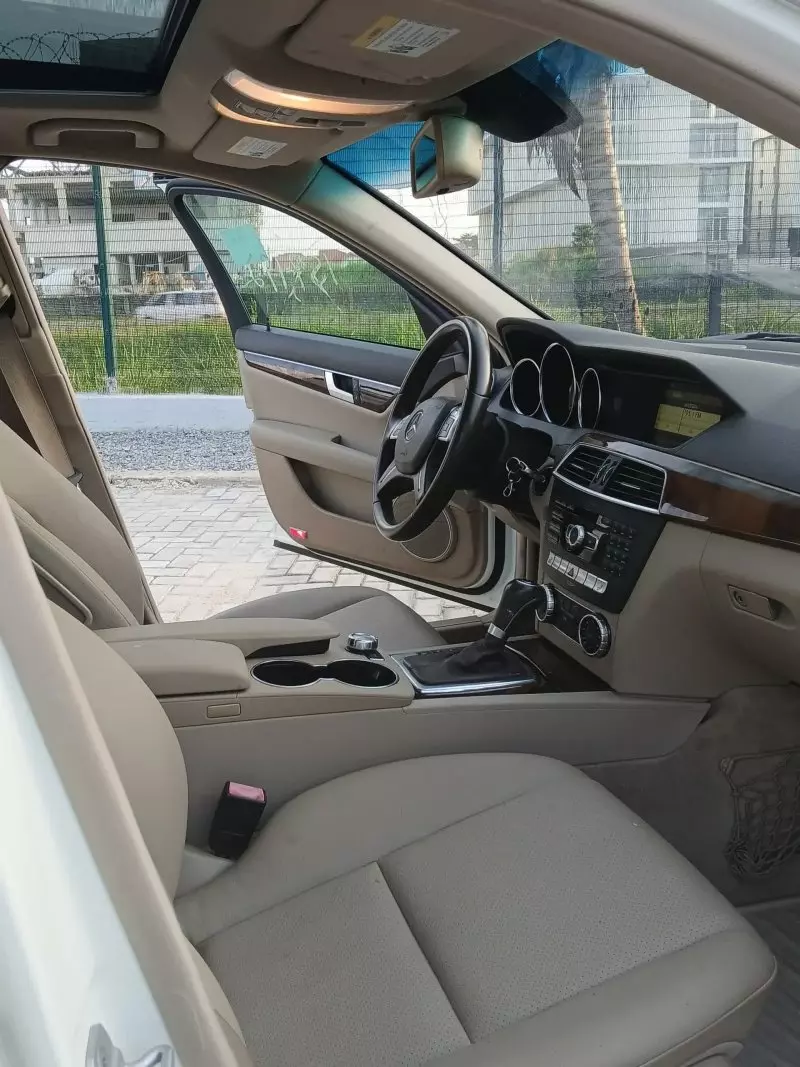 Mercedes-Benz C 300   - 2012