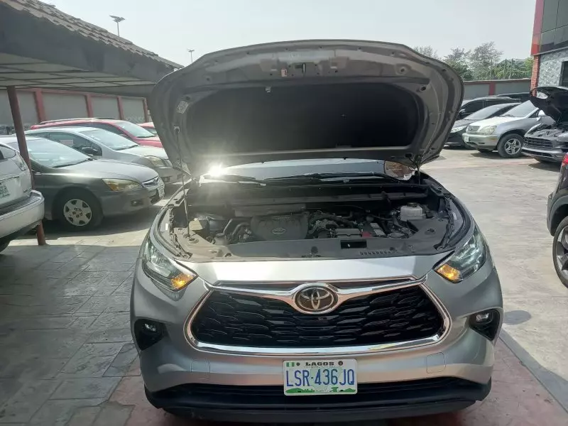 Toyota Highlander   - 2023