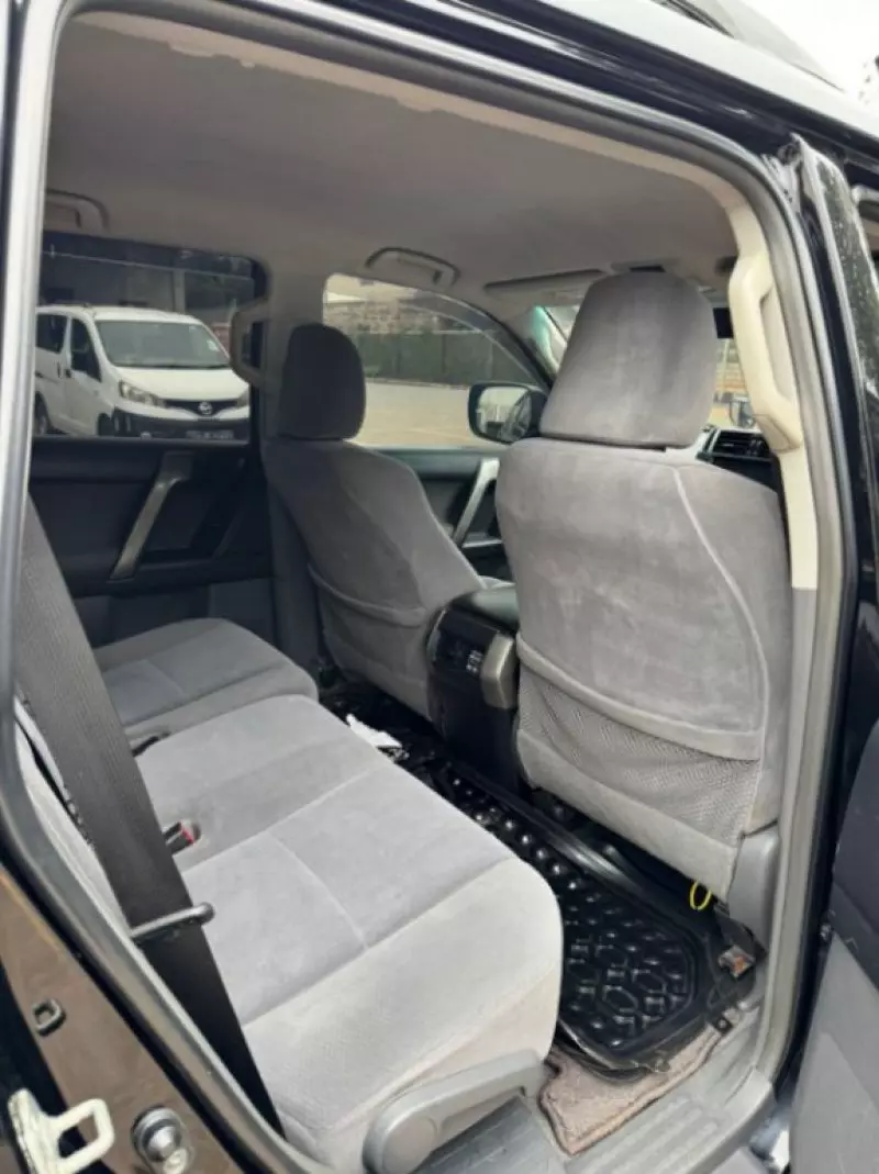 Toyota Land Cruiser   - 2013