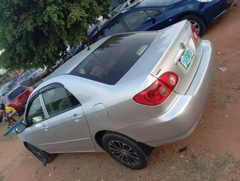 Toyota Corolla   - 2006