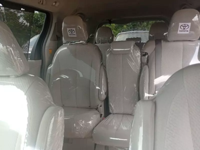 Toyota Sienna   - 2012