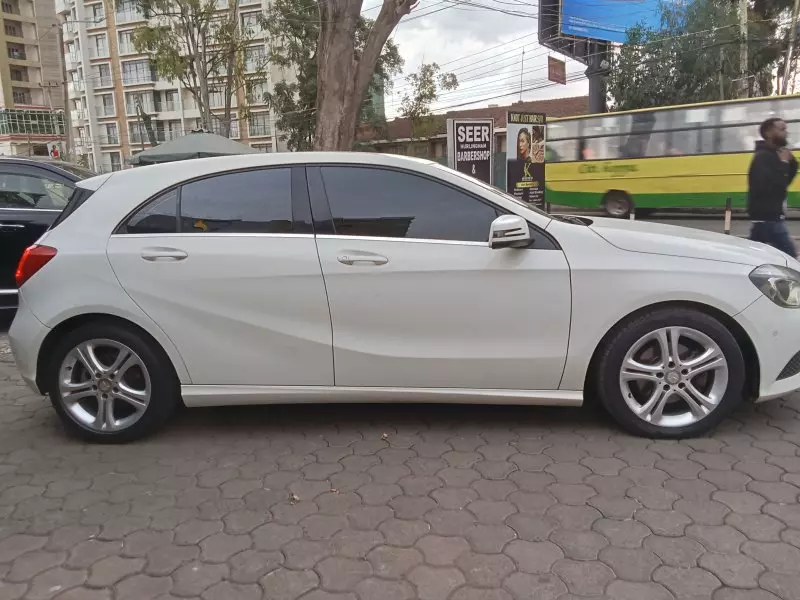 Mercedes-Benz A 180   - 2014