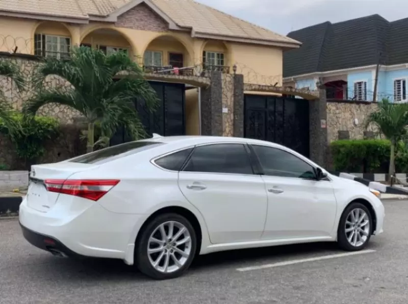 Toyota Avalon