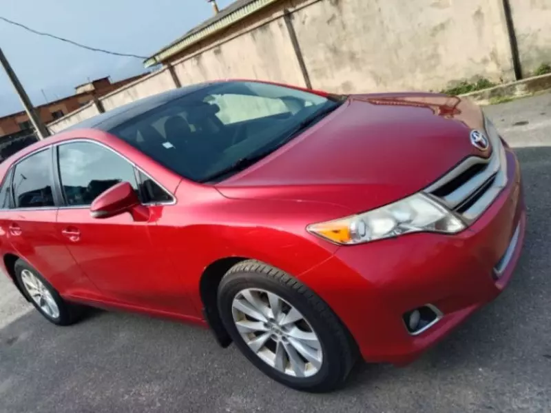 Toyota Venza   - 2013