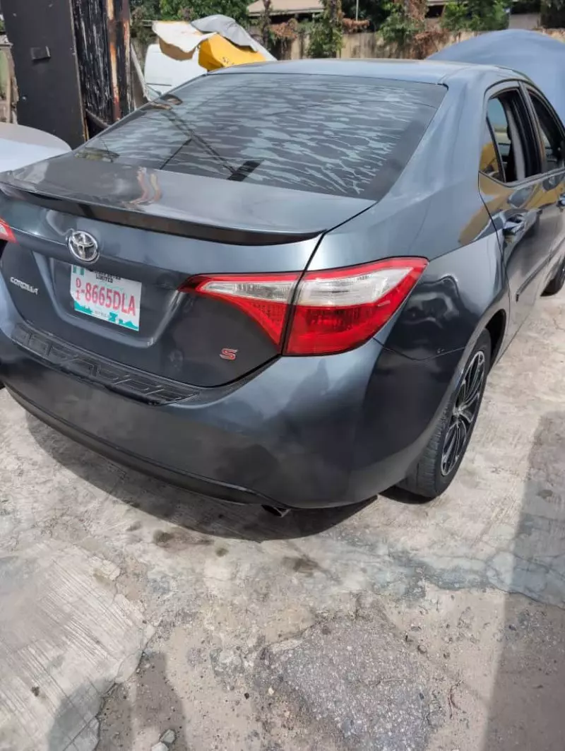 Toyota Corolla   - 2015
