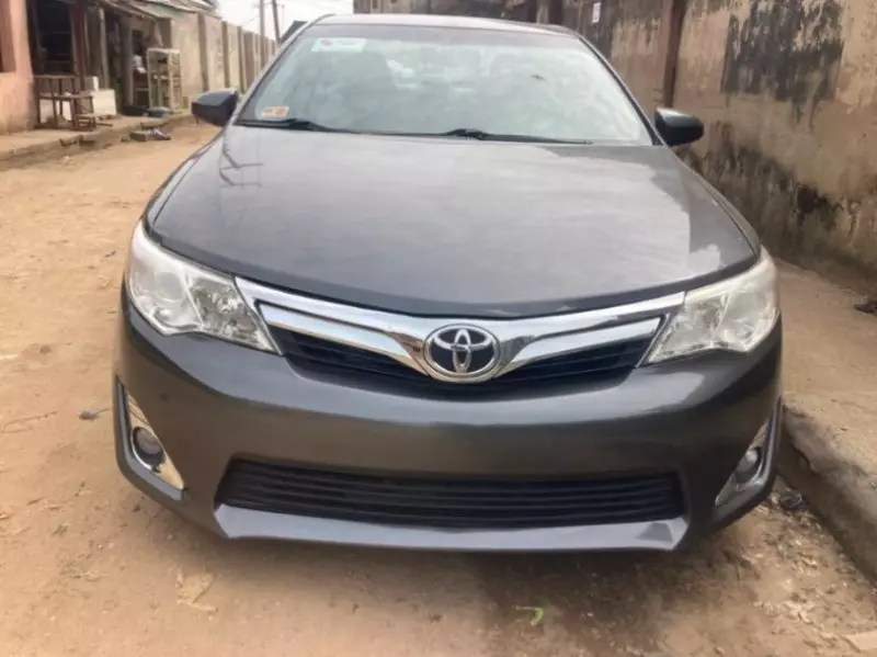 Toyota Camry   - 2012