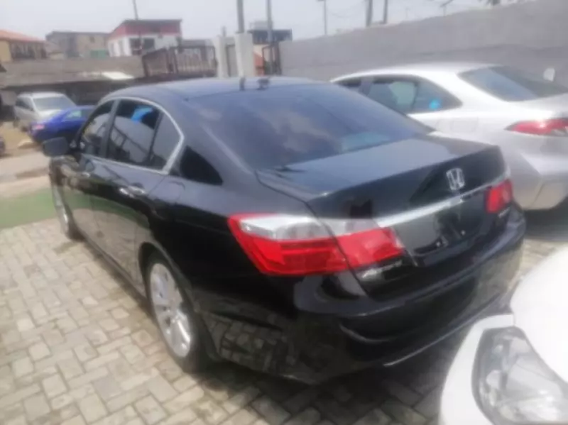 Honda Accord   - 2013