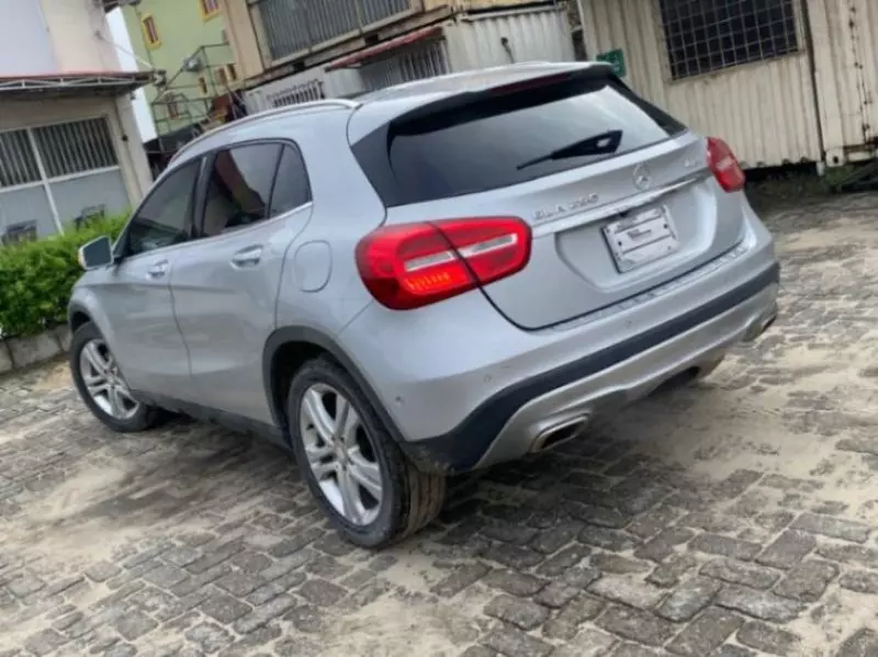 Mercedes-Benz GLA 250   - 2016