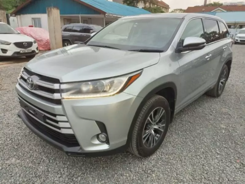 Toyota kluger   - 2017