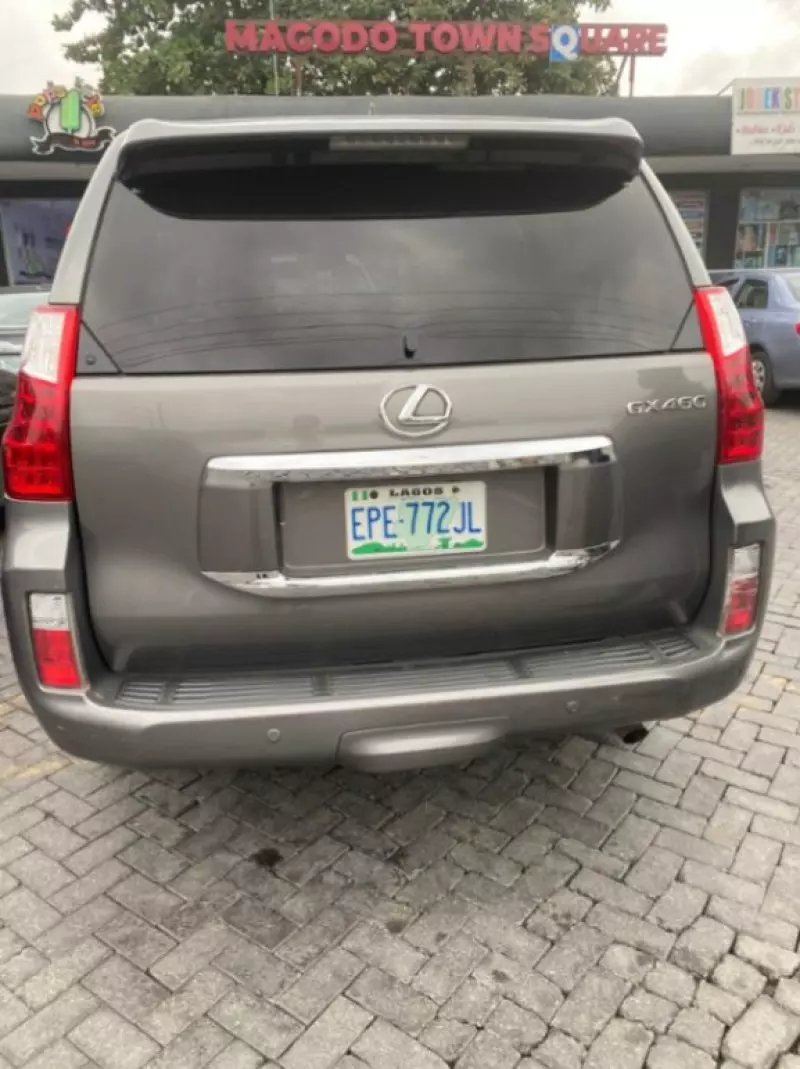 Lexus GX 460   - 2010