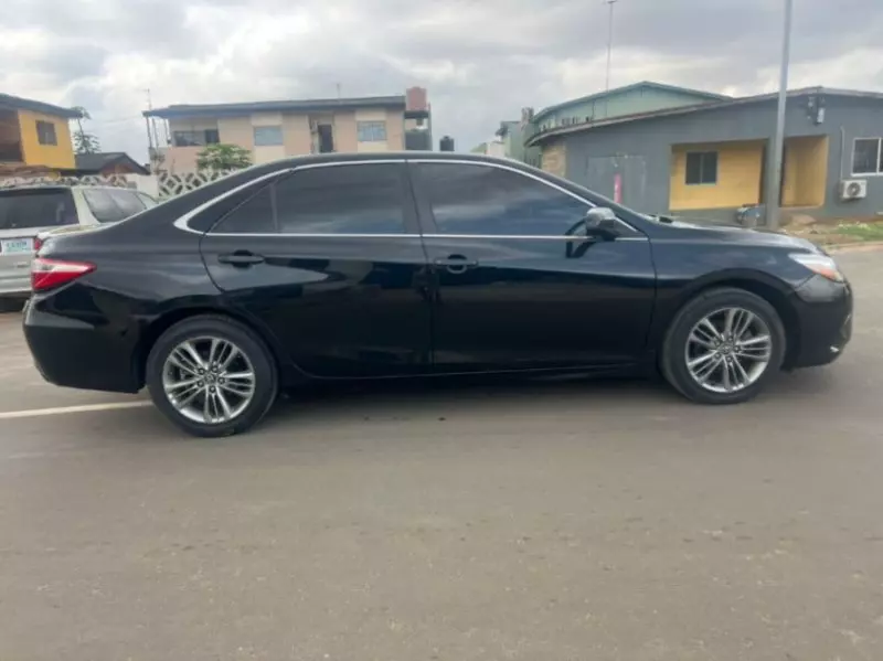 Toyota Camry   - 2017
