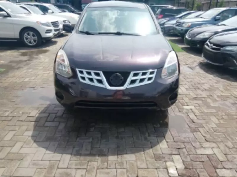 Nissan Rogue - 2011