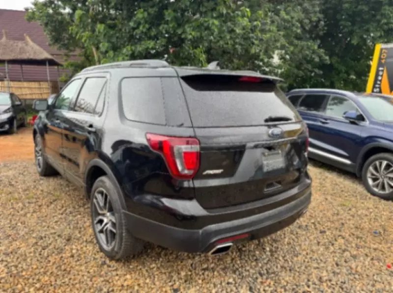 Ford Explorer   - 2014