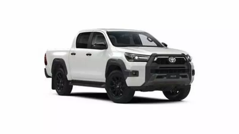 Toyota Hilux    - 2025