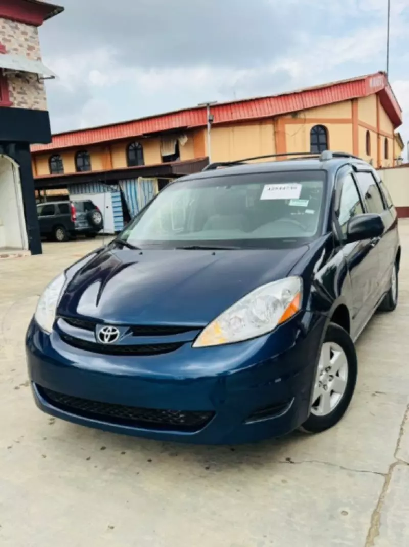 Toyota Sienna - 2007