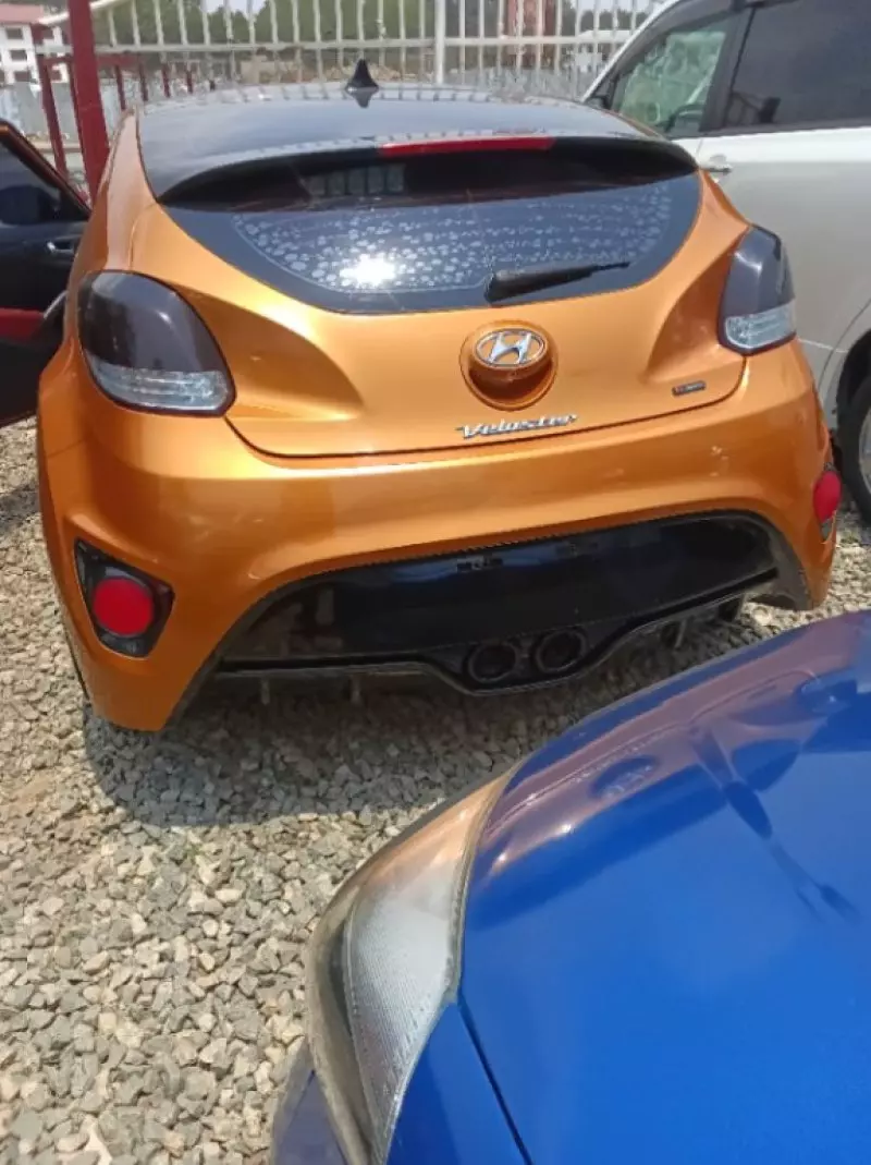 Hyundai Veloster - 2015