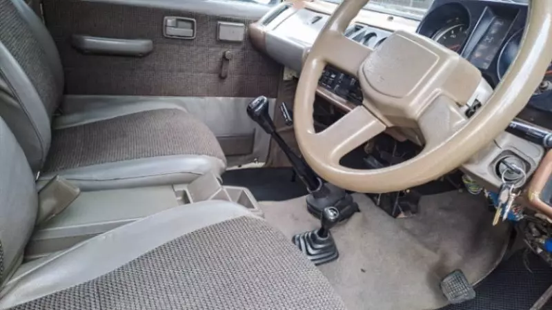 Isuzu Trooper   - 1990