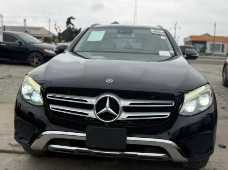 Mercedes-Benz GLC 300   - 2018