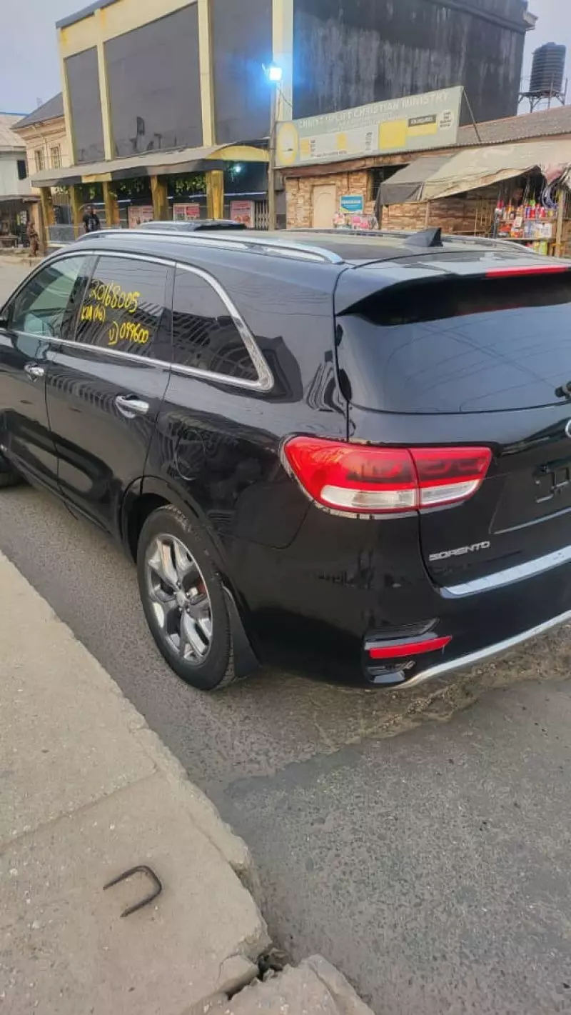 KIA Sorento   - 2016