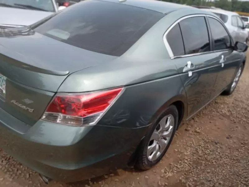 Honda Accord   - 2009