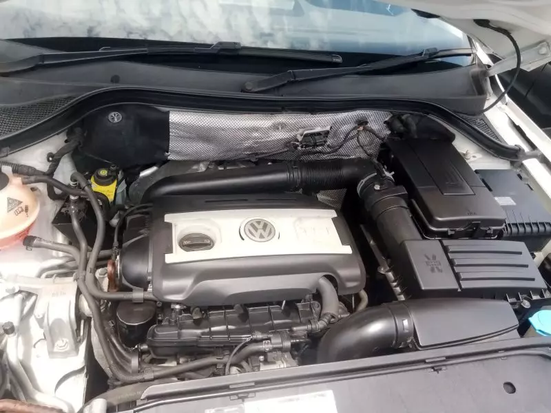 Volkswagen Tiguan   - 2010