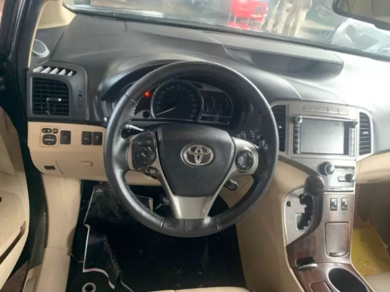 Toyota Venza   - 2015